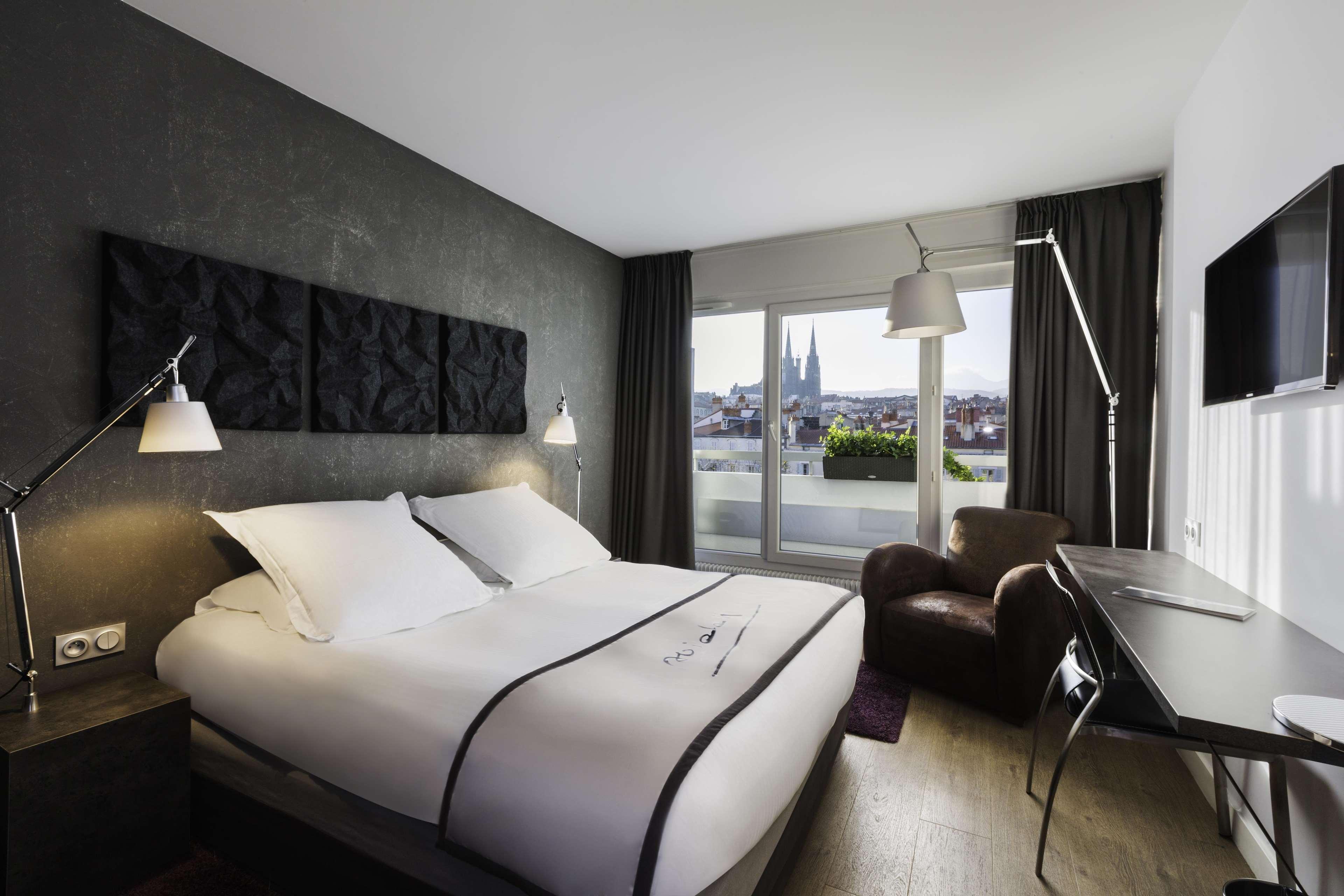 Littéraire Alexandre Vialatte, Bw Signature Collection Hotel