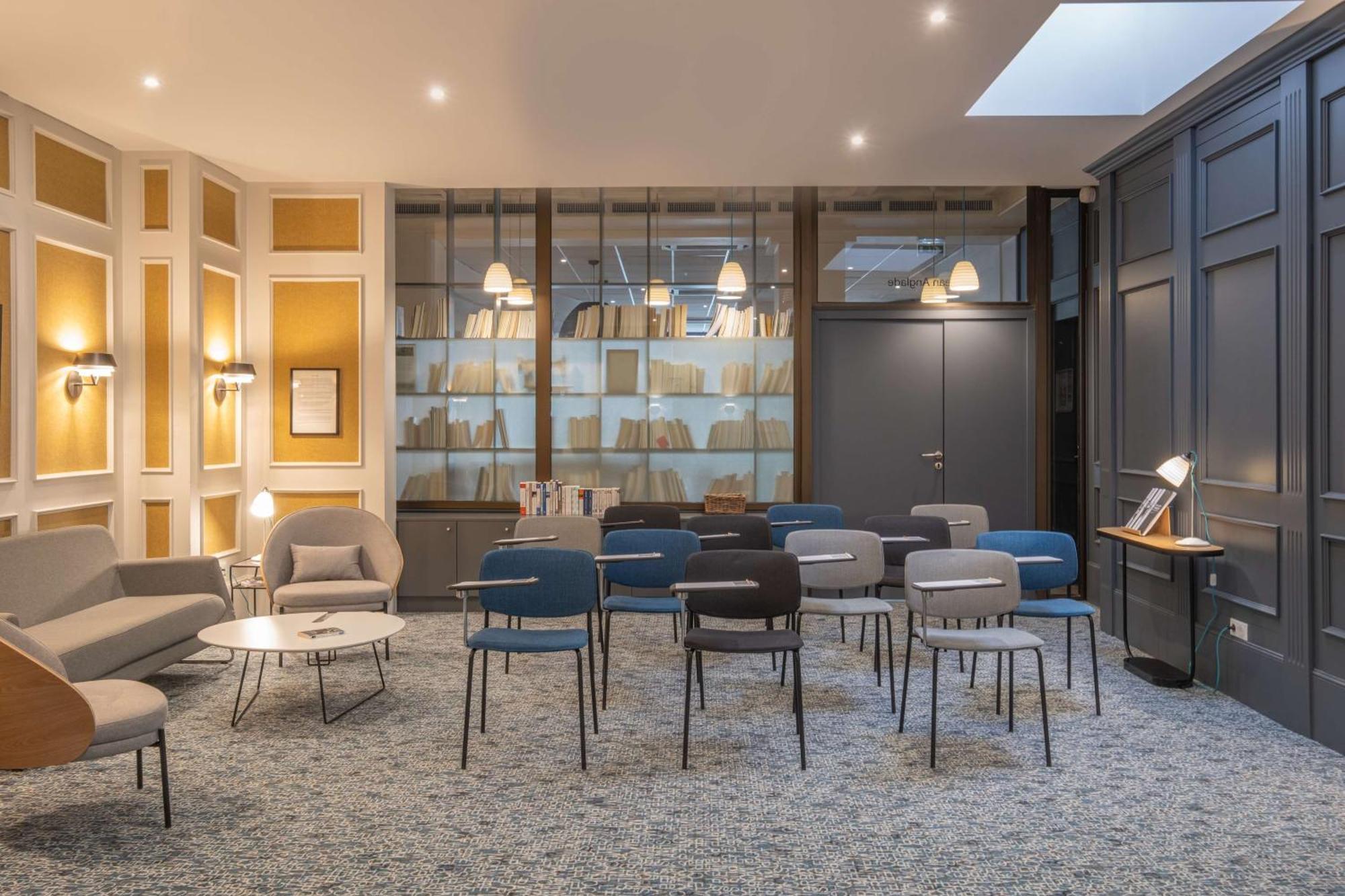 Littéraire Alexandre Vialatte, Bw Signature Collection Hotel 4*